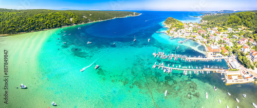 Fototapeta Naklejka Na Ścianę i Meble -  Island of Rab idyllic turquoise bay near Kampor aerial view