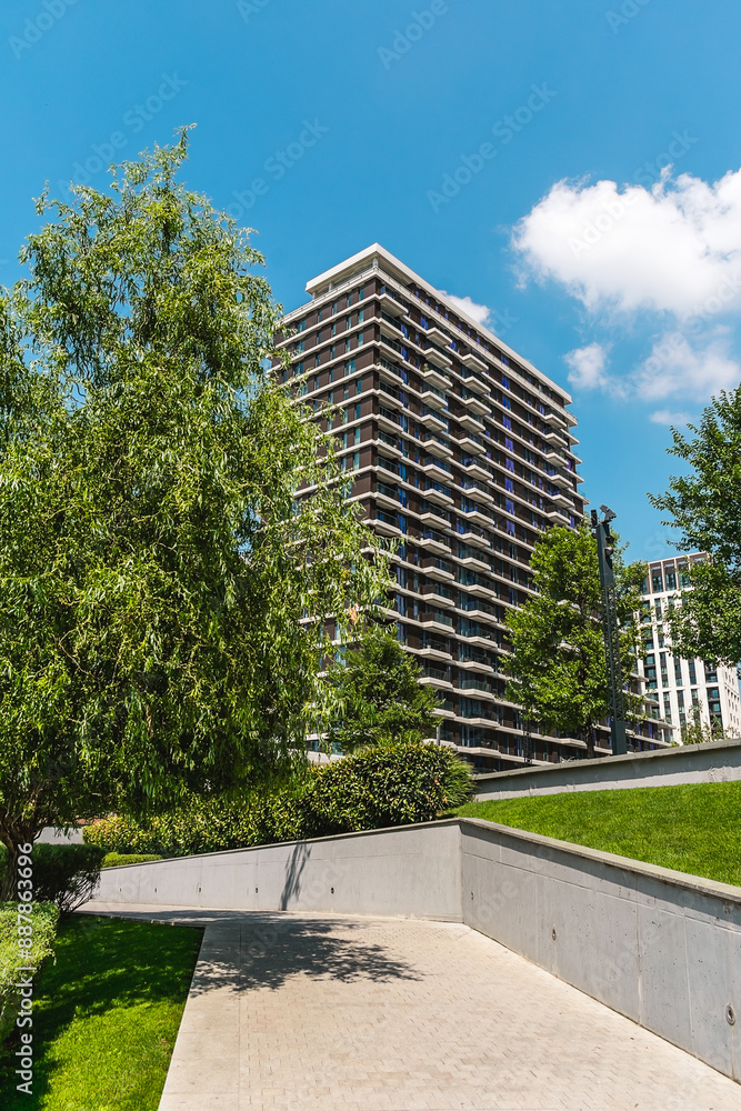 Fototapeta premium Bbuilding under construction near the embankment in Belgrade. Construction of luxury housing.