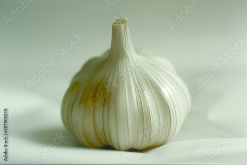 Heirloom garlic bulb with p...