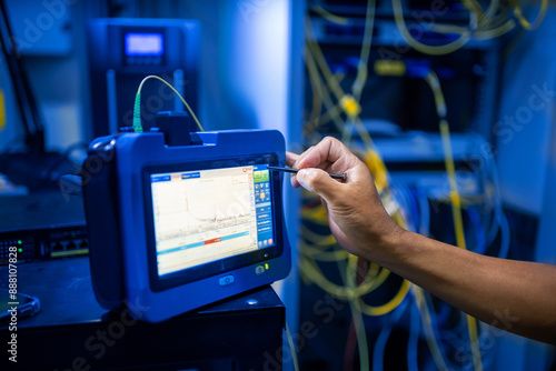 Canvastavla Testing signal  Fiber optic cables for readiness for use