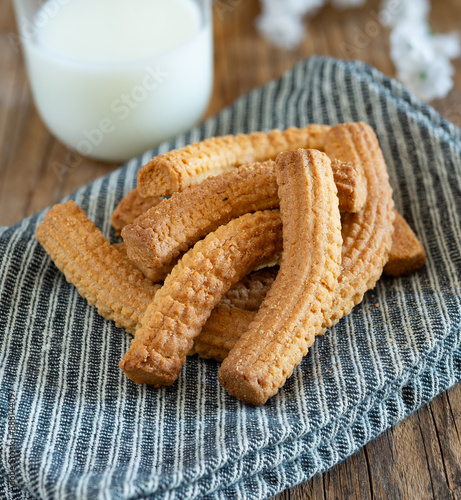 biscotti italiani Krumiri, tipici piemontesi