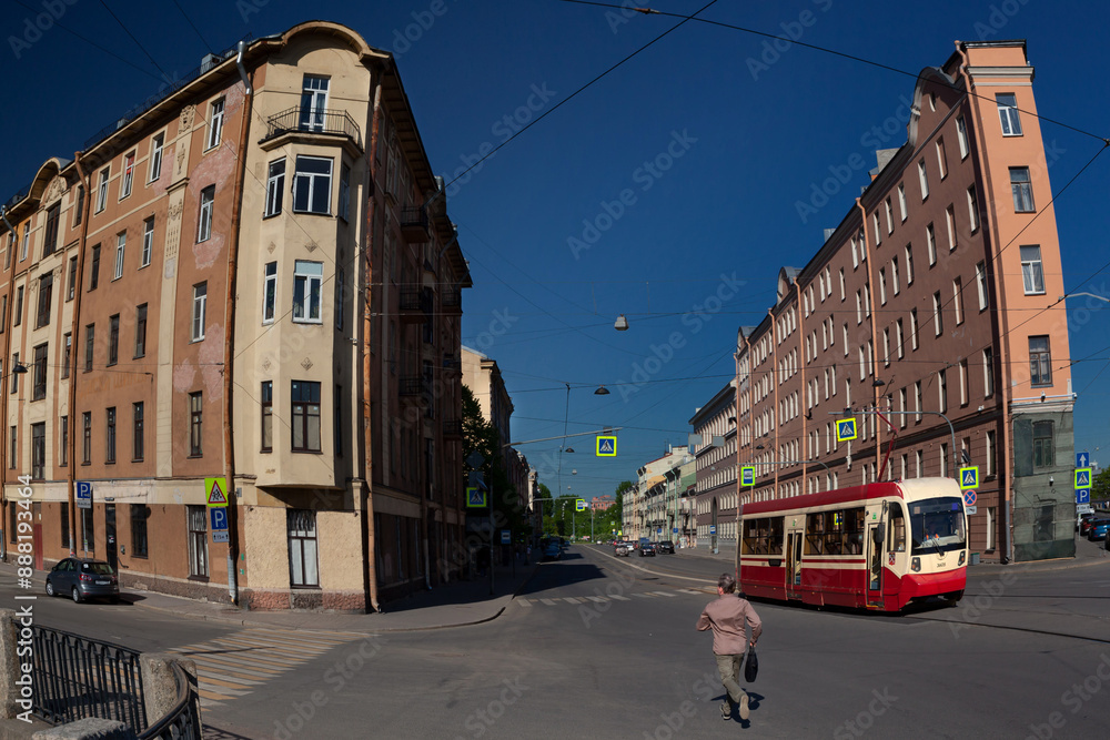 Obraz premium Old tram car in the outskirts of old town of Saint Petersburg