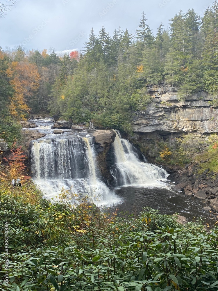 Fototapeta premium waterfall in autumn