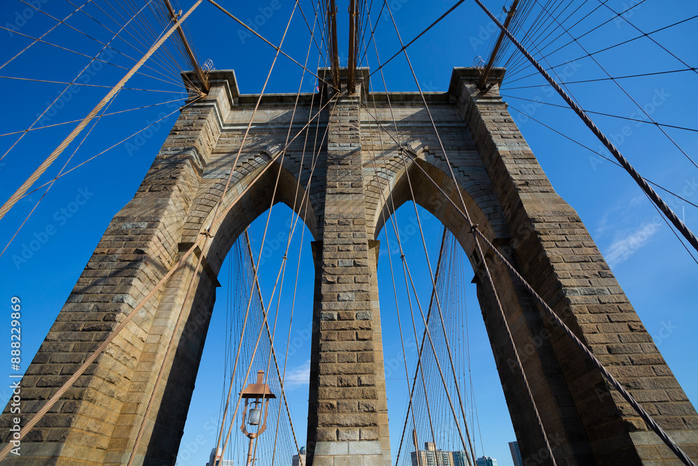 Obraz premium Detail of the steel cables that form part of the Brooklyn Bridge