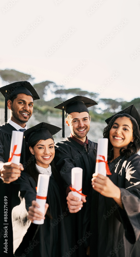 Obraz premium Students, graduation and happy on portrait in campus for celebration and success. People, college and university classmate or friends on smile with pride for qualification, certificate and education