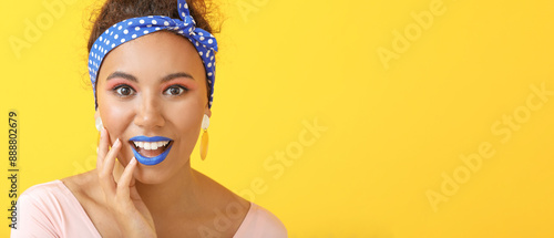 Portrait of surprised fashi...