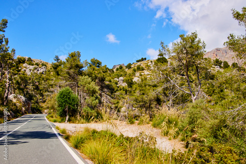 Reise nach Mallorca. Die Passstraße nach Lluc. photo