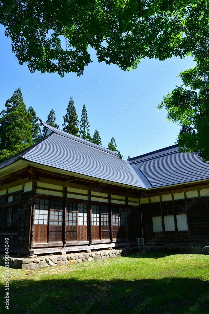 伝統的家屋岩堂 かやぶきの里(新潟県) 伝統的家屋岩堂 かやぶきの里(新潟県)