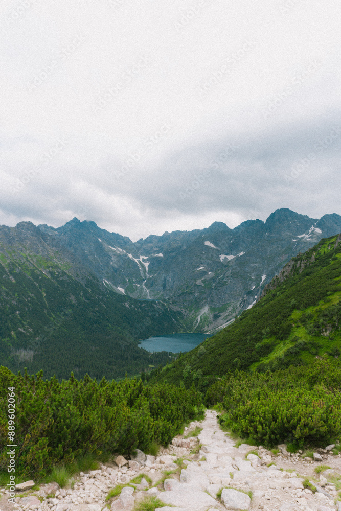Majestic Mountain Landscapes: Scenic Views of Nature's Beauty Majestic Mountain Landscapes: Scenic Views of Nature's Beauty