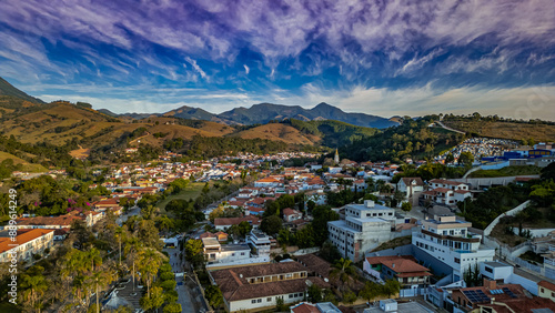 Passa Quatro Paisagem Sul De Minas Gerais Maria Fumaça Trem Turístico Serra Da Mantiqueira Natureza Colinas Verdes Campos Tranquilos Aldeias Pitorescas Rios Trilhos Ferroviários Estações Históricas photo