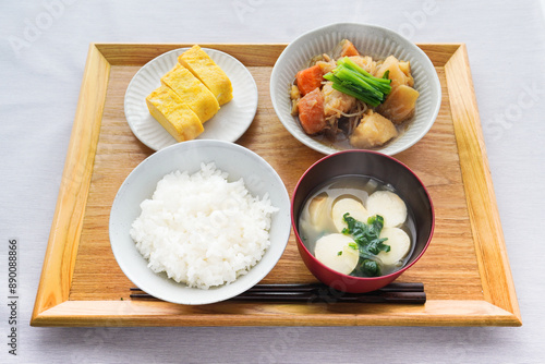 肉じゃがと卵焼きの食事 photo