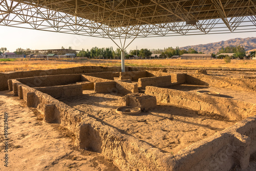 Obraz na płótnie Archeological UNESCO site of Ancient Sarazm at sunset, 4th millennium BCE civilization in Tajikistan w salonie