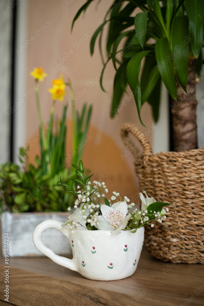 A beautiful and delicate flower composition
A beautiful and delicate flower composition