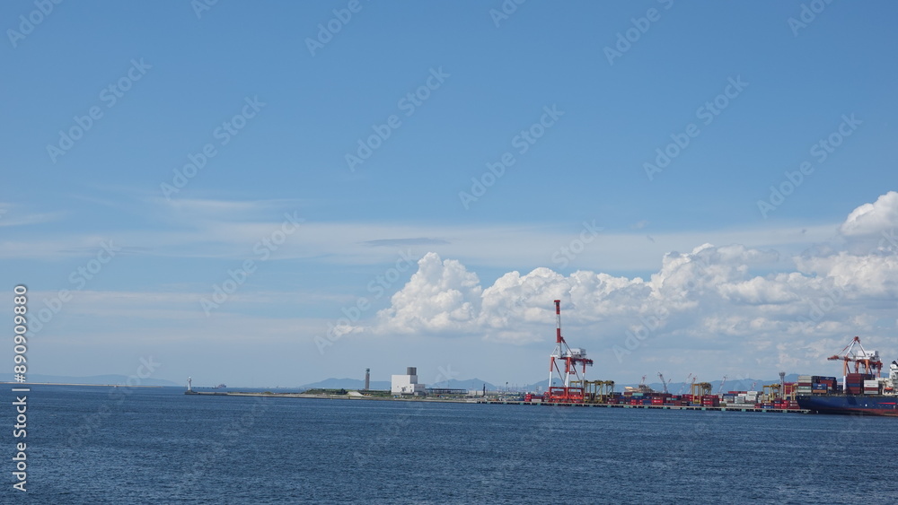 都会の海と空 都会の海と空