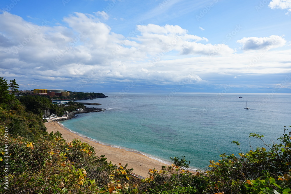 Obraz premium fine view with sea and clouds