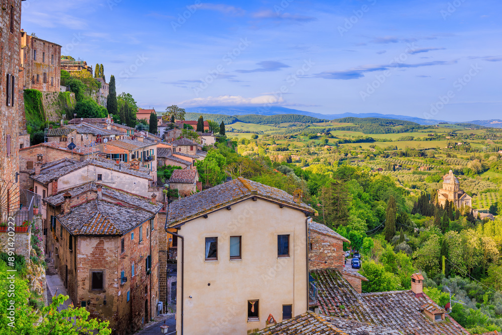Fototapeta premium Montepulciano, Tuscany, Italy. View from the town of the countryside around Montepulciano.