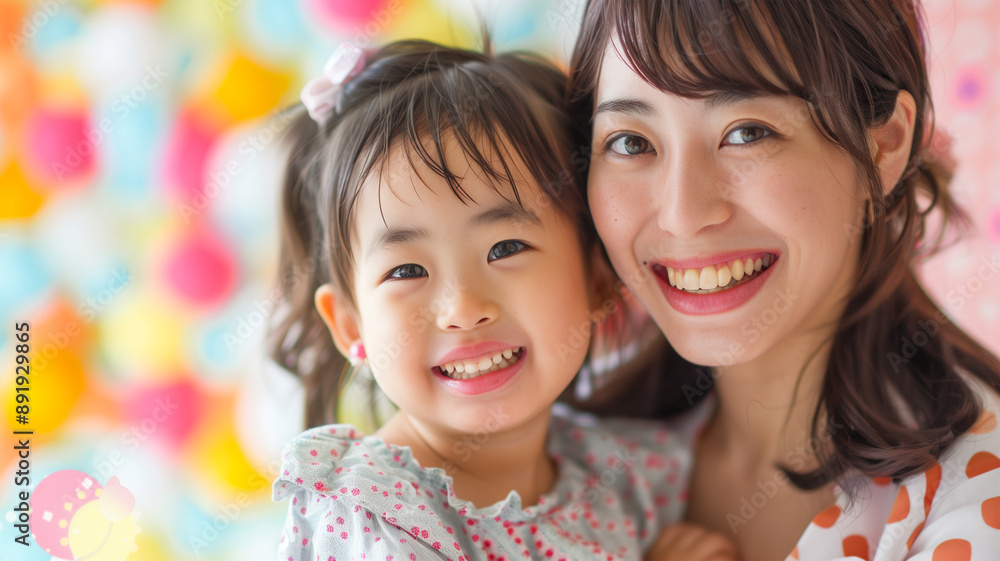 笑顔のお母さんと娘 笑顔のお母さんと娘