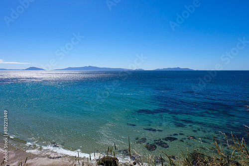 Maria island viewpoint, calm and relaxing beach stop along the way to Freycinet national park  photo