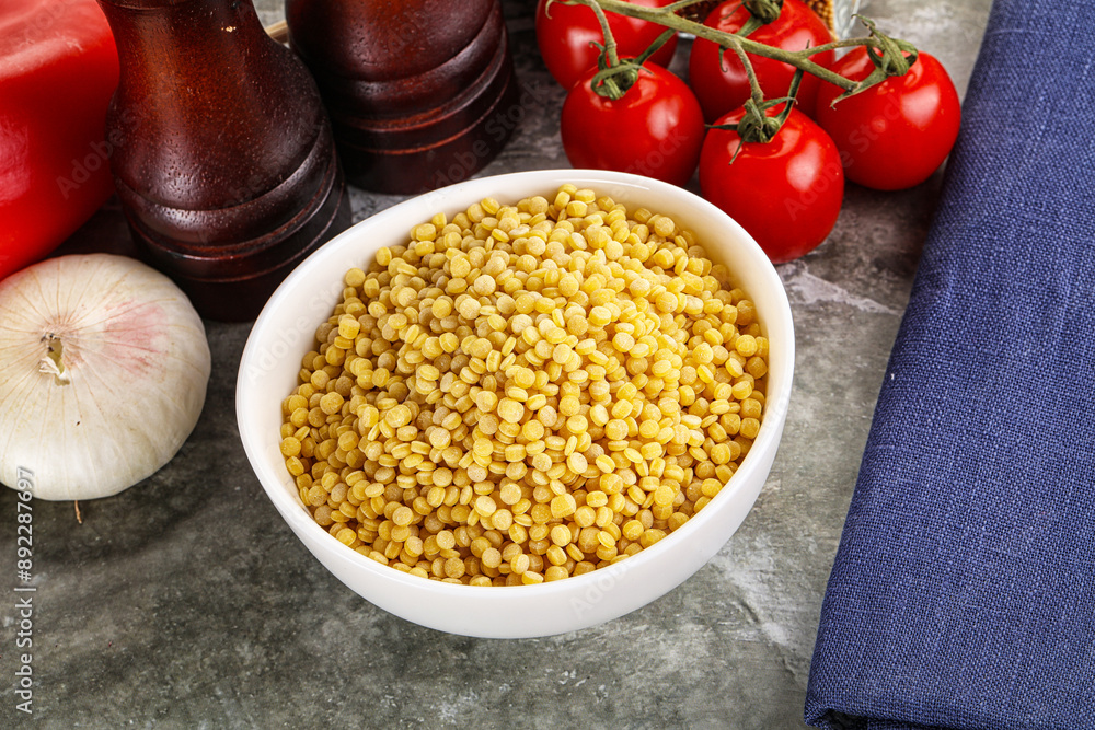 Dry ptitim heap in the bowl