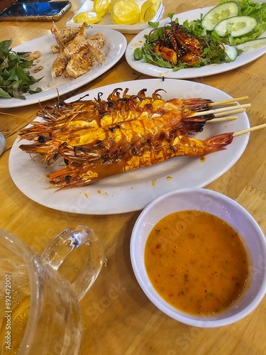 Obraz na płótnie vietnam asian seafood shrimp grill grilled food w salonie