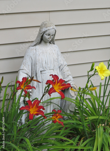 Garden Statue Mary