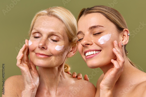 Obraz na plátne Skincare set for moms daughters to boost confidence and bond through pampering f