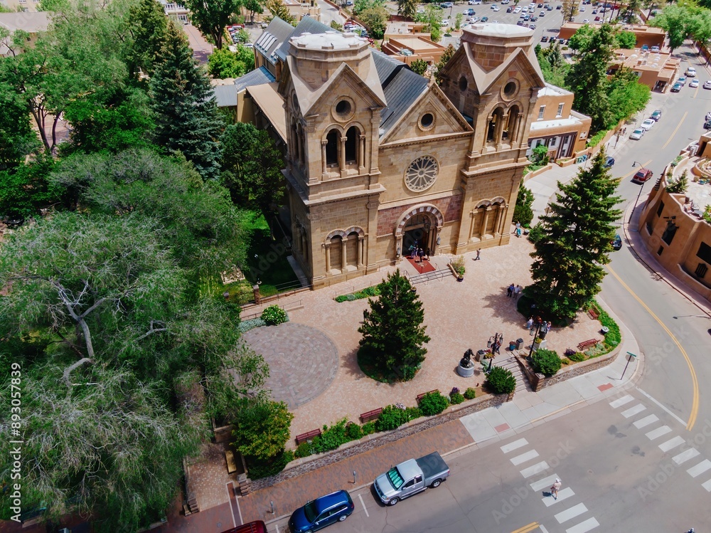 Fototapeta premium The Cathedral Basilica of St. Francis of Assisi in downtown Santa Fe, New Mexico, United States Of America.