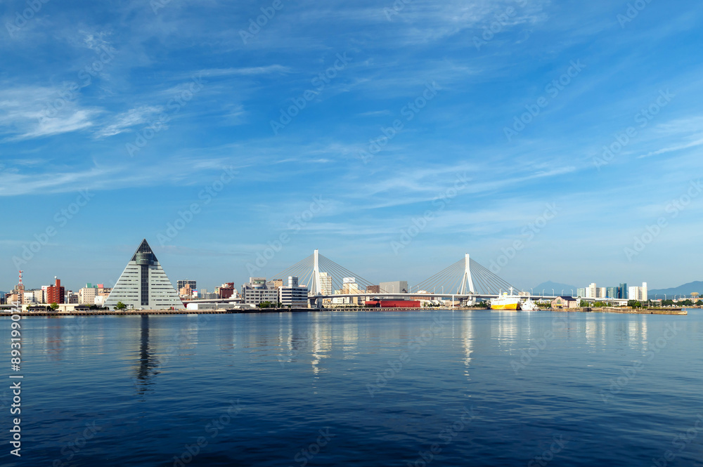 Fototapeta premium 【青森港：青森ベイエリア】青森駅周辺ベイエリアの全景 