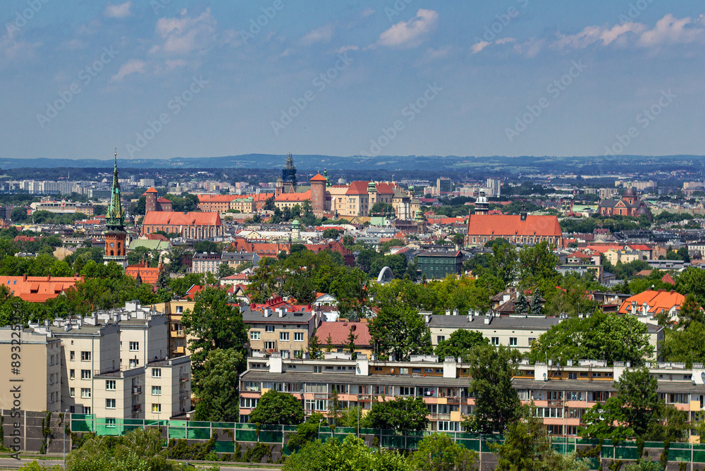 Obraz premium Krakus Mound with an amazing view of of Podgorze District in Krakow and the historical part of Krakow old town with Wawel castle and Corpus Christi Basilica, Poland.