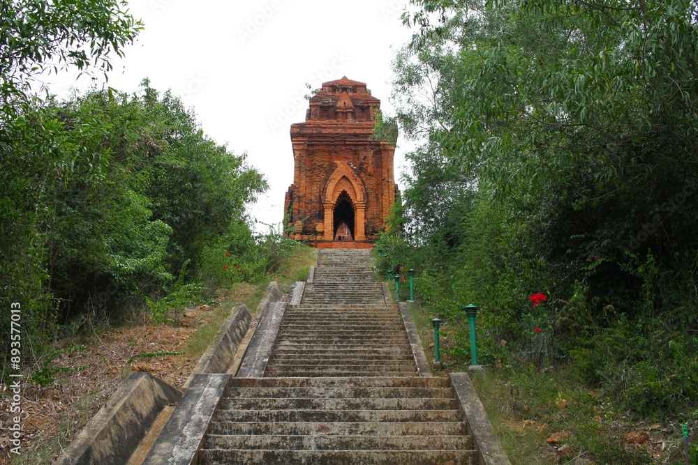 Banh It Cham Temple Towers in Binh Dinh Banh It Cham Temple Towers in Binh Dinh