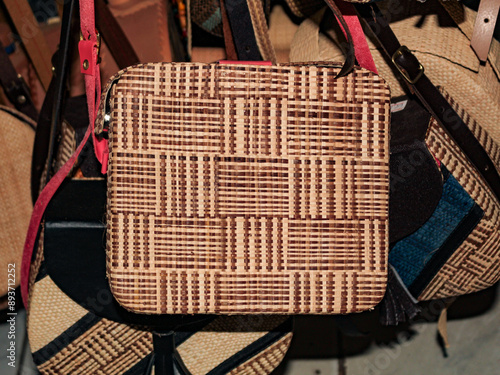 Women's bag handcrafted from the vegetable fibers of the buriti palm tree, Mauritia flexuosa, from the Brazilian state of Maranhão.