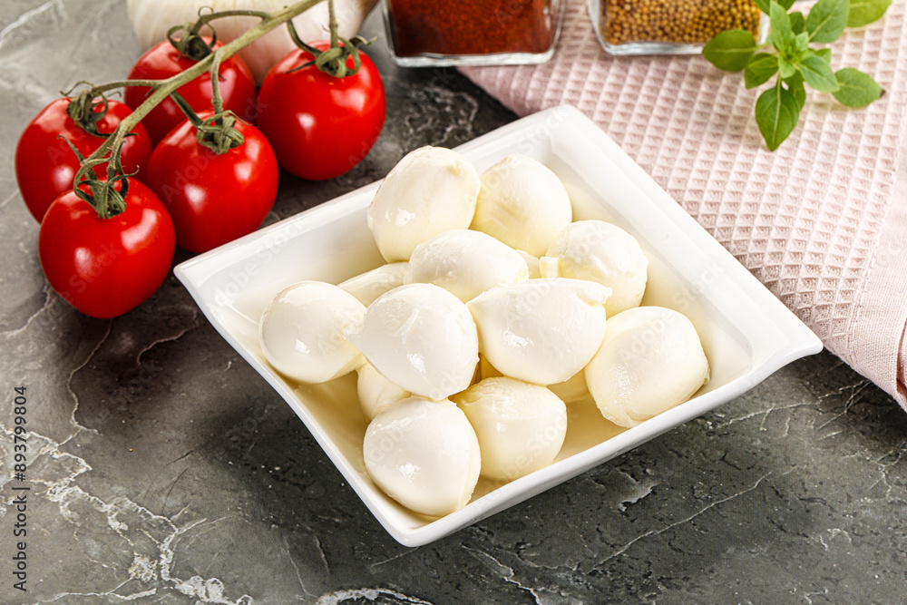Mini mozarella cheese bolls heap Mini mozarella cheese bolls heap
