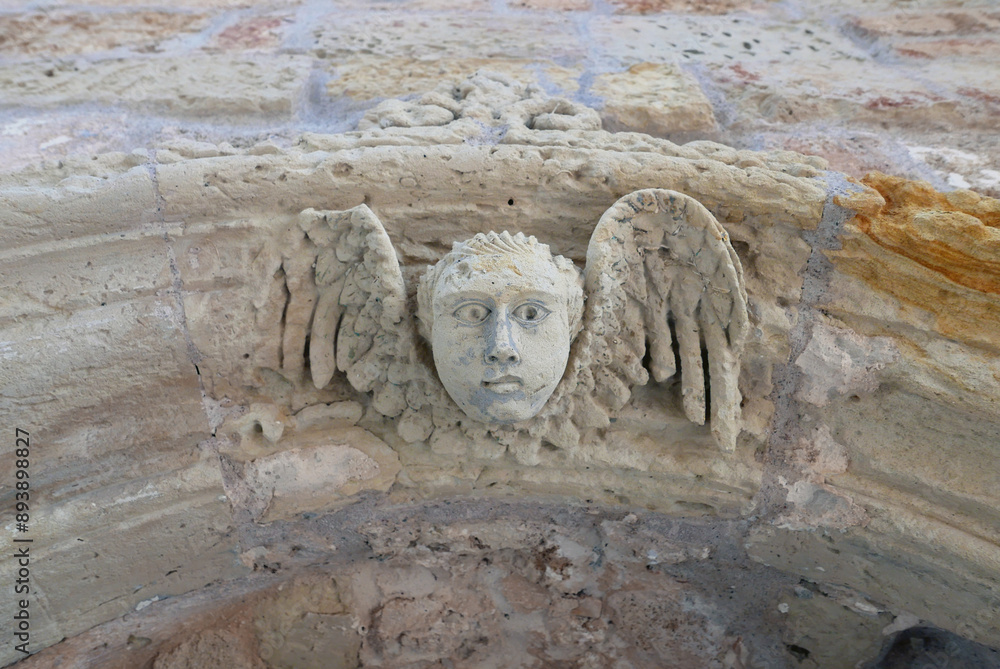 Obraz premium Otranto Ancient wall gate Angel