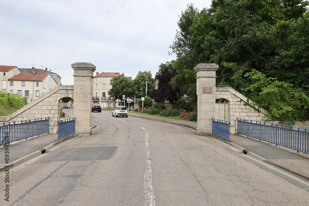 Naklejka premium Vieille porte de ville, ville de Toul, département de Meurthe et Moselle, France