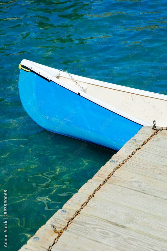 Obraz premium Canoe At Pier