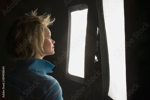 Photos Woman Looking Into A Light