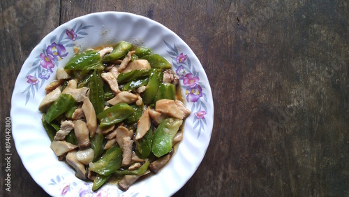 Stir-fried Manoi with Mushrooms, meat, bitter, plate, food