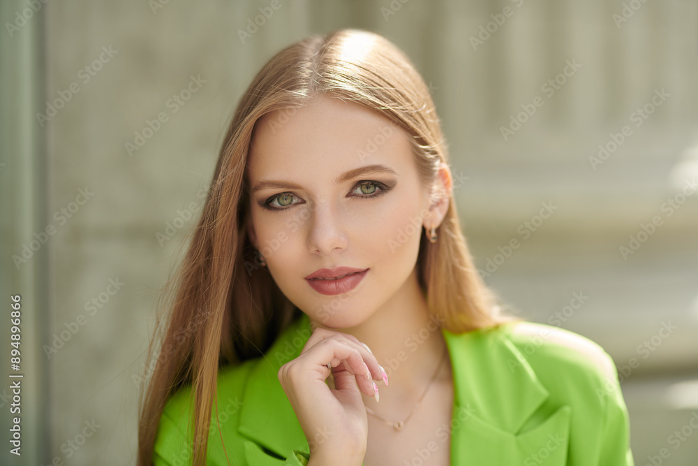 Naklejka premium elegant young woman