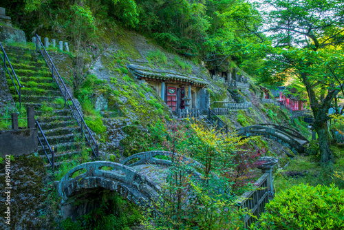 島根県 石見銀山 五百羅漢