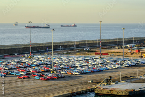 Canvas Print Parking lot with many new cars in the port area of Barcelona
