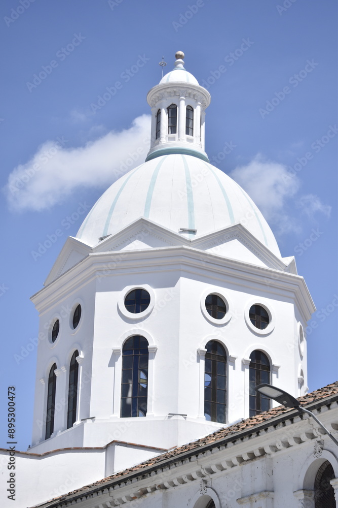 Cúpula de iglesia Cúpula de iglesia