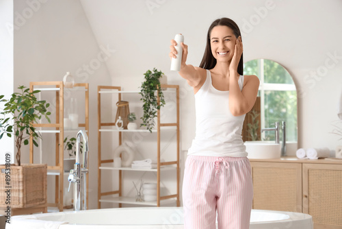 Beautiful young happy woman...