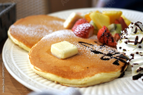 パンケーキとフルーツ