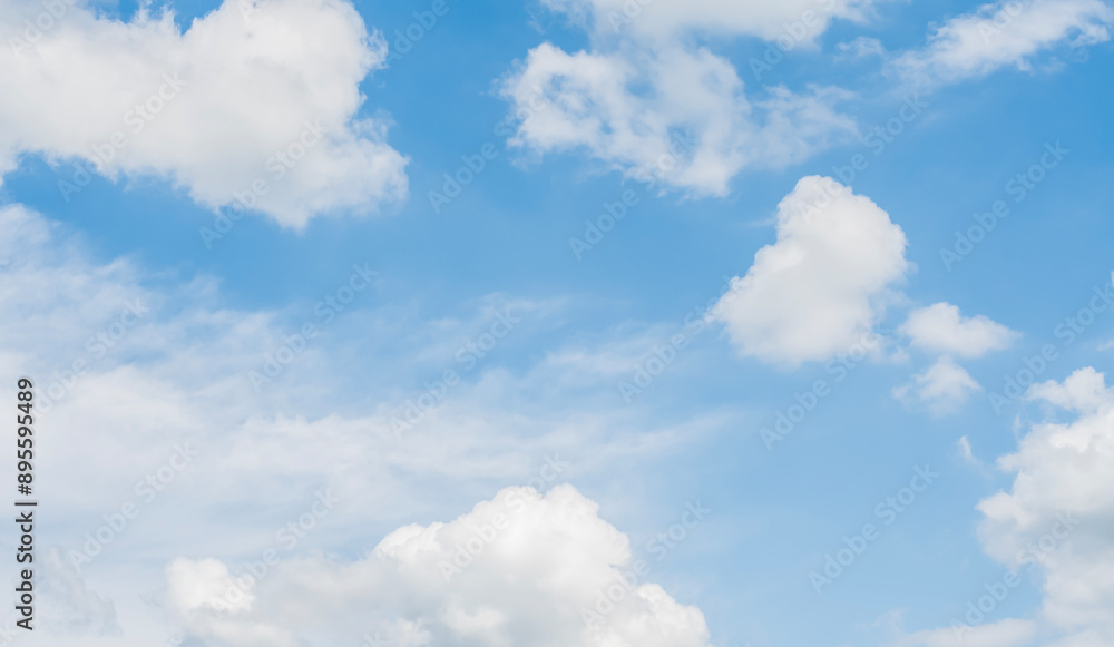 Fototapeta premium sky, white fluffy clouds, byight light, beautiful, freedom