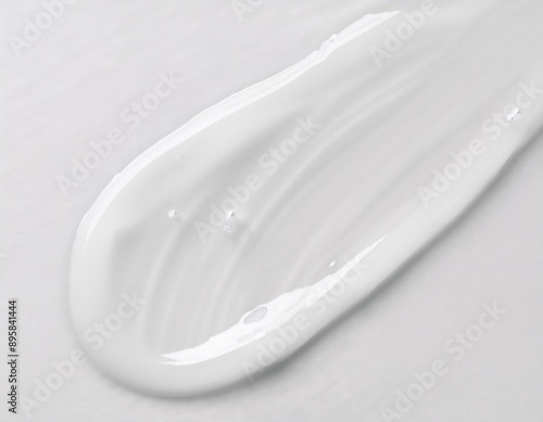 コスメ素材　透明なジェルのテクスチャー　白い背景