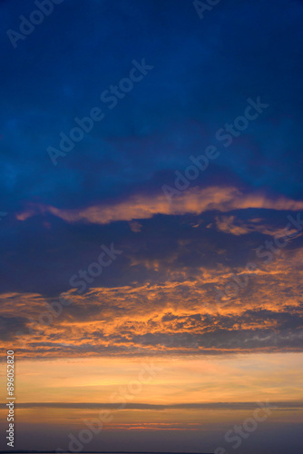 Obraz na płótnie Sunset sky on twilight in the evening w salonie