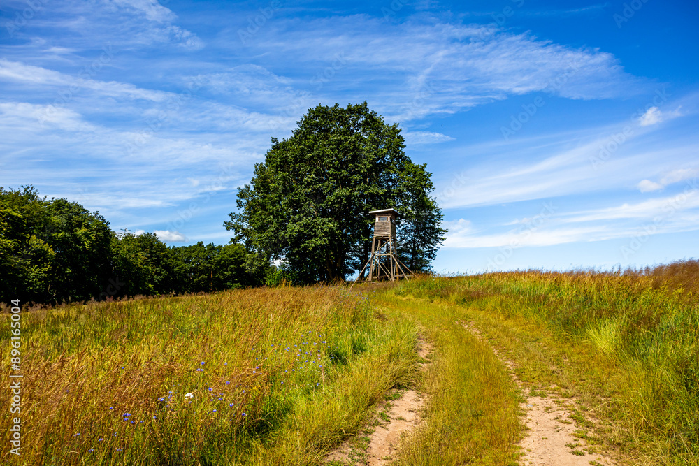 Obraz premium Eine schöne Fahrradtour durch Südthüringen über Wasungen, Walldorf bis zum Aussichtspunkt auf der Hohen Geba in der Rhön - Thüringen - Deutschland
