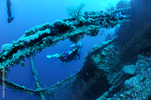 Wallpaper Mural wreck - shipwreck) in scuba divers' slang - a type of dive in which a descent is made to sunken ships or objects. Often such a dive involves penetration into the overhead environment (cabins, holds of Torontodigital.ca