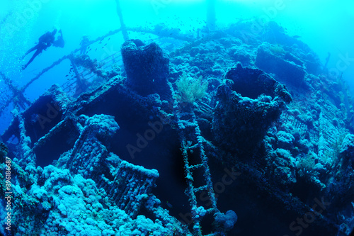 Wallpaper Mural wreck - shipwreck) in scuba divers' slang - a type of dive in which a descent is made to sunken ships or objects. Often such a dive involves penetration into the overhead environment (cabins, holds of Torontodigital.ca