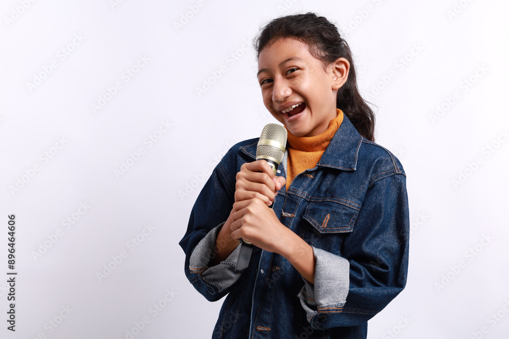 Close-up portrait of her she nice-looking attractive charming trendy fashionable cheerful wavy-haired girl singing karaoke hit isolated over white background Close-up portrait of her she nice-looking attractive charming trendy fashionable cheerful wavy-haired girl singing karaoke hit isolated over white background